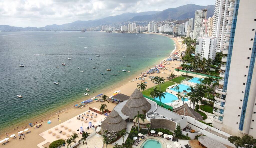 Vista aérea playa de Acapulco
